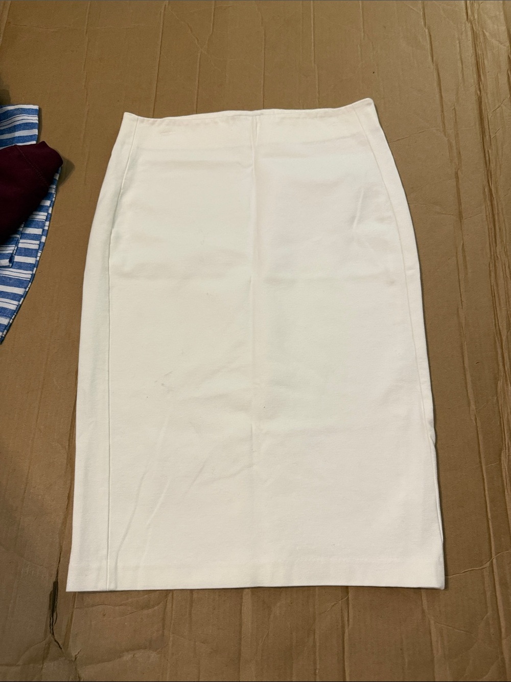 Vince Camuto White Pencil Skirt - Tailored Midi